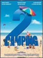 "Camping 2". Dans ce film, qui joue Jean-Pierre Savelli celui qui décide d'aller passer ses vacances dans un lieu inhabituel pour lui. (au camping des Flots Bleus)