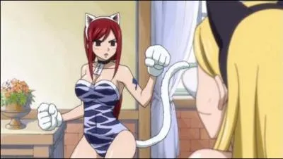 Que pensait Erza en se mettant dans cette tenue ?