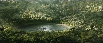 Que fait Katniss pour détruire l'arène dans "L'Embrasement" ?