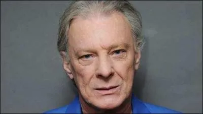 Son véritable nom est Hubert Lœnhard.