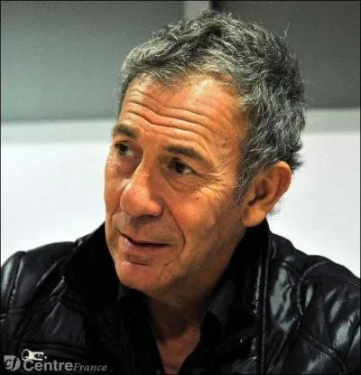 Qui chante : "Du pont des supplices, tombent les actrices, et dans leurs yeux chromés, le destin s'est brouillé" ?