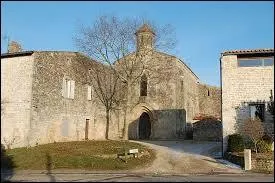 Nous reprenons la route pour nous rendre dans la commune Deux-Sévrienne d'Azay-le-Brulé. Nous partons en région ...