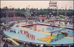 En 1988, la station balnaire italienne de Misano accueille le retour des 'Jeux'. Par quelle mer est-elle borde ?