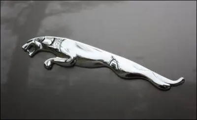 A quelle marque de voitures britanniques, ce logo est-il associé ?