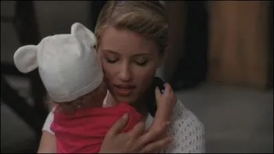 À qui Quinn va-t-elle donner son bébé ?