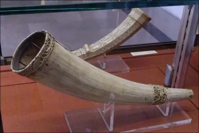 Il s'époumona vainement à souffler dedans, trouvez son prénom, qui donna lieu à une chanson de geste !