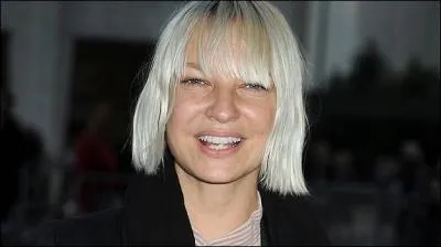 Comment s'appelle l'album sorti en 2014 de la chanteuse Sia contenant le single "Chandelier" ?