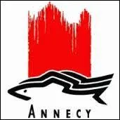 Quel groupe de la grande distribution a ouvert son premier supermarché en 1960 à Annecy ?
