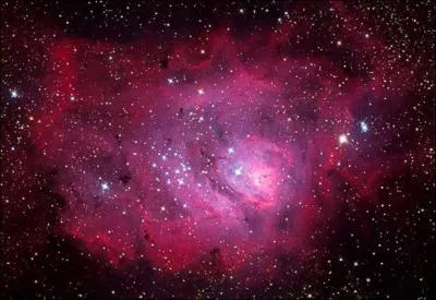 Dans quelle constellation est située la nébuleuse trifide 20 dont vous voyez la photo ?