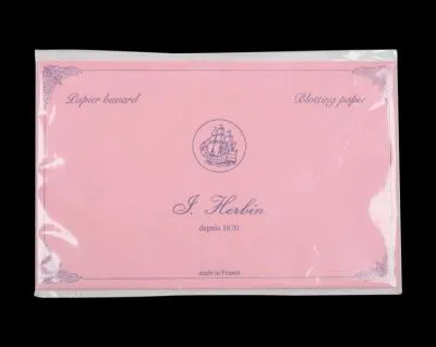 Le papier buvard a d'abord été rose, puis publicitaire et de toutes les couleurs. Comment s'appelle un collectionneur de papier buvard ?