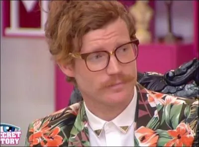 Pour combien d'euros Geoffrey avait-il accepté de se raser la barbe ?