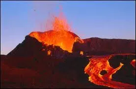 Où se situe le Piton de la Fournaise ?