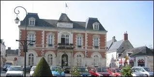 Nous sommes dans la ville Sarthoise du Lude. Nous nous situons en région ...