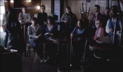 Épisode 1 : Qui sont ces personnes et pourquoi sont-elles réunies ?