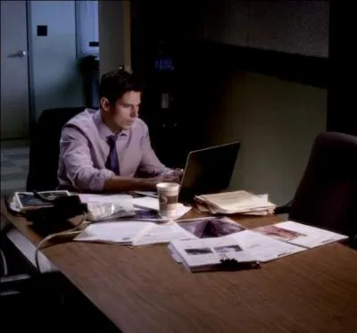 Épisode 1 : Que va découvrir le détective Holbrook ?