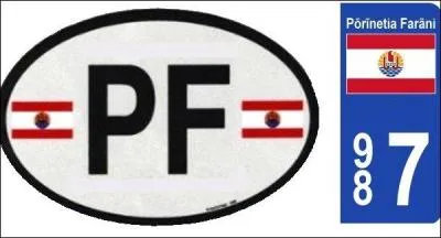 Ceux-là ont un bout de plaque bleue qui ressemble à celles de l'Europe... Bizarre ?