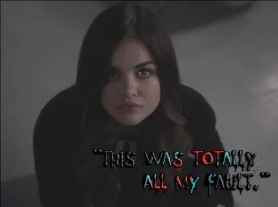 Que fait Aria pour distraire la femme qui tient l'accueil du centre psychiatrique "Radley Sanitarium" ?