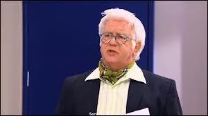 Comment s'appelle le grand-père de Violetta ?