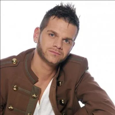 Qui est ce chanteur ?