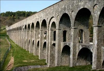 D'ou observe-t-on cet aqueduc ?