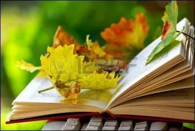 Il est né en octobre, il était membre du parti communiste, ses poèmes ont été chantés par Léo Féré, Jean Ferrat et Brassens, il a écrit " Un air d'octobre", quel est ce grand poète ?