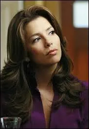 En épousant Victor, quel nom de famille va-t-elle prendre ?