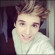 Dans une chanson, il est allé de Londres jusqu'à Los Angeles (L.A.) en avion. Je ne me souviens malheureusement plus du titre de la chanson. Savez-vous laquelle ?