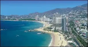 Acapulco est une ville ...