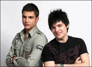 Qui sont les personnages figurant sur cette photo ?