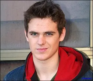 Qui a droit à des avances du père de Jules ?