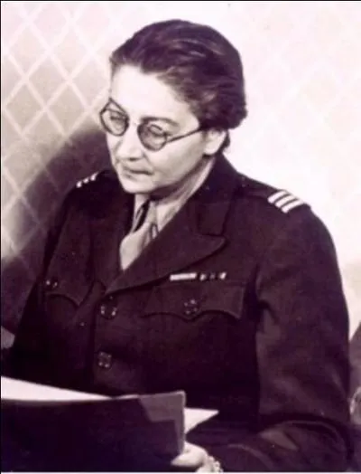 Continuons à parler de la spoliation des uvres d'art par les nazis. Cette personne joua un grand rôle dans cette affaire. Elle se nomme Rose Valland. Qu'a-t-elle fait ?