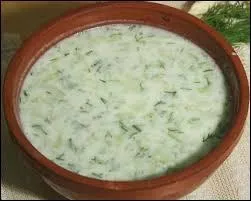 Ceci n'est pas vraiment une salade mais on peut le manger en entrée. Je parle bien sûr du :