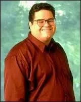 Pourquoi Greg vient-il habiter chez Loïs ?