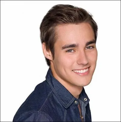 Comment s'appelle le deuxième amoureux de Violetta ? (saison 1 et 2)