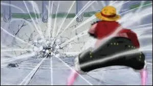Comment s'appelle l'attaque finale utilisée par Luffy contre Lucci ?