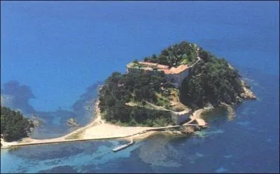 Comment s'appelle ce lieu de villégiature des présidents de la République ?