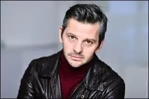 Quelle est la banque &agrave; laquelle appartient Bob ?