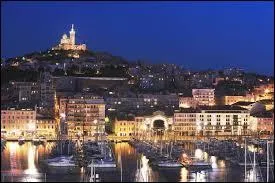 Les mots calanques, Vieux Port et football vous font penser à la ville de ...