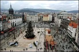 Les mots Michelin, Nemessos et Place de la Victoire vous font penser à la ville de ...