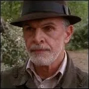 Pourquoi Gabrielle ne garde-t-elle pas un bon souvenir de son beau-père ?