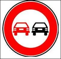 Ce panneau indique qu'il est interdit de :