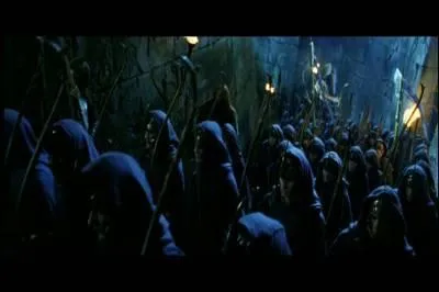 Sur les 400 elfes de la Lorien envoyés au Gouffre de Helm, combien d'entre-eux sont-ils rentrés à la Lorien ?