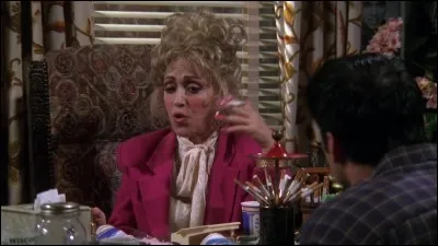 Dans quel autre épisode de la première saison a-t-on pu voir June Gable (Estelle Léonard) dans le rôle d'une infirmière ?