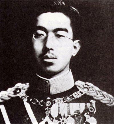 Comment s'appelait l'Empereur du Japon qui régnait durant la Seconde guerre mondiale ?
