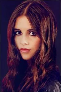 Super ! La semaine suivante elle peut choisir sa chanson, elle choisit :