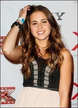 Que chante-t-elle pour le 1er jour des 'Bootcamp' ?