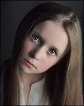 Âgée de 10 ans en 2014, elle a joué dans le film"House of Dust". Comment s'appelle-t-elle ?