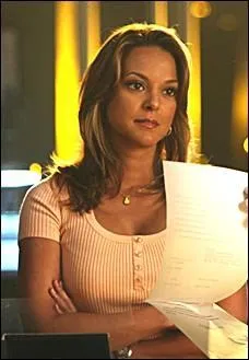 Comment s'appelle cette actrice dans la série ?