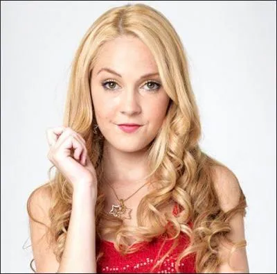 Pourquoi Ludmila en veut-elle à Violetta ?