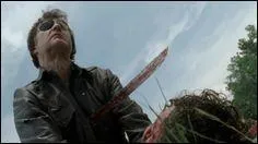 Dans la saison 4, qui sauve Rick du gouverneur ?